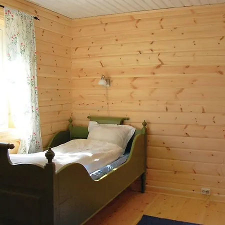 Holiday home Haug Isakplassen Heggje